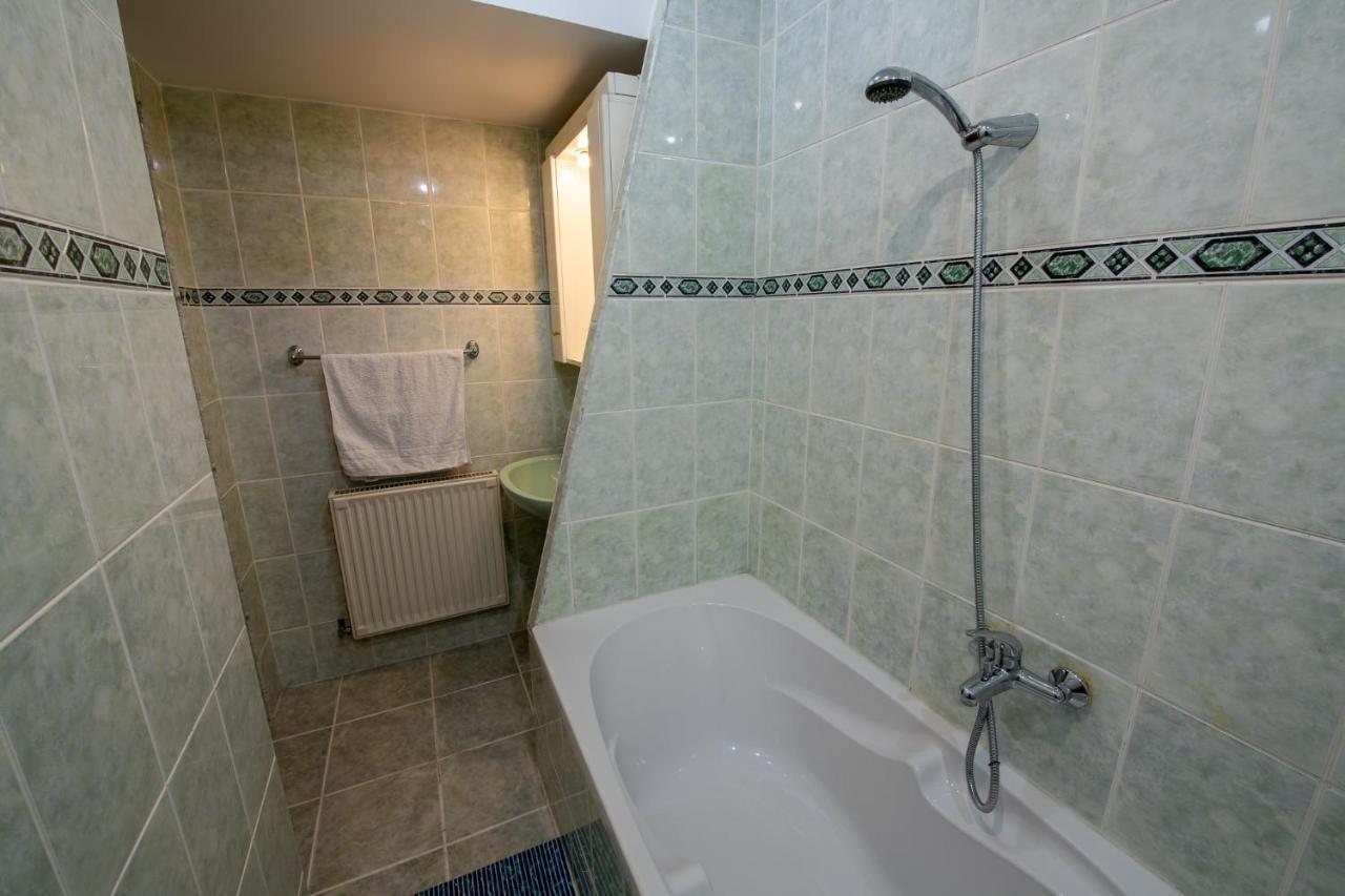 Monik Apartament سِنايا المظهر الخارجي الصورة